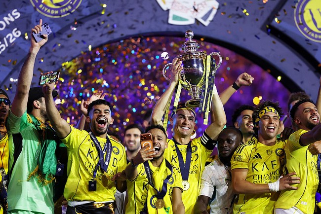 Cristiano Ronaldo Bawa Al Nassr Juara Liga Arab Saudi